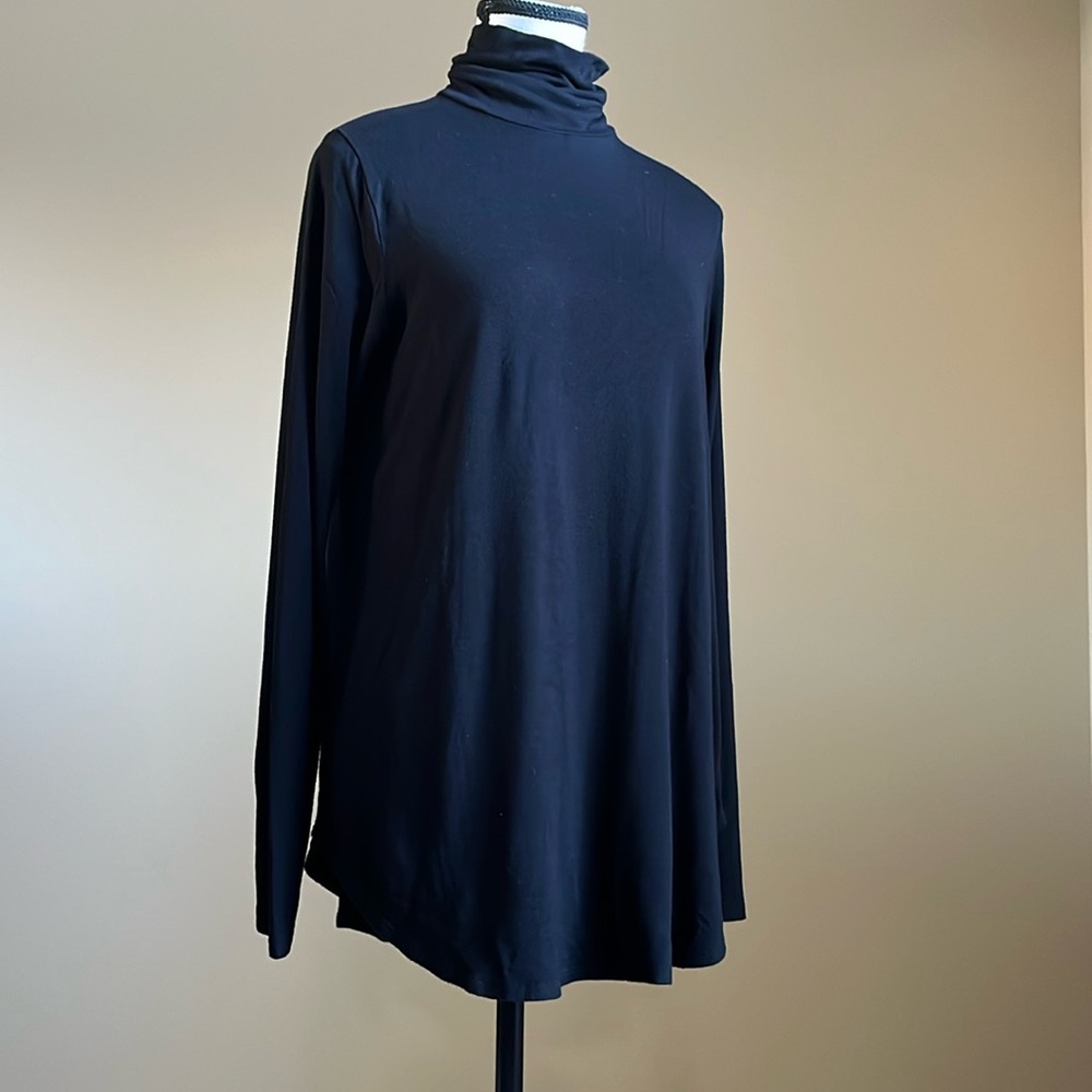 Karen Kane Turtle Neck